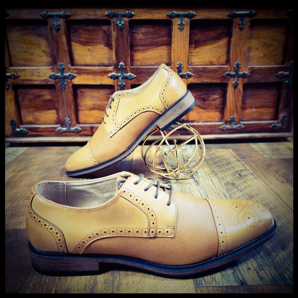 Adolfo Couture Tan Cap Toe Derbys Size 11.5